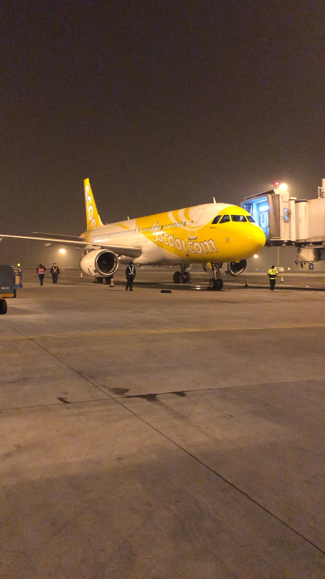 试试晚上坐飞机的感觉