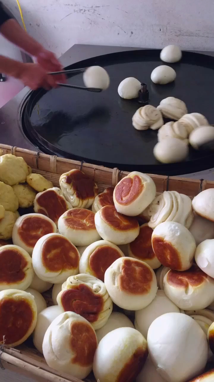 锅贴大花卷馒头