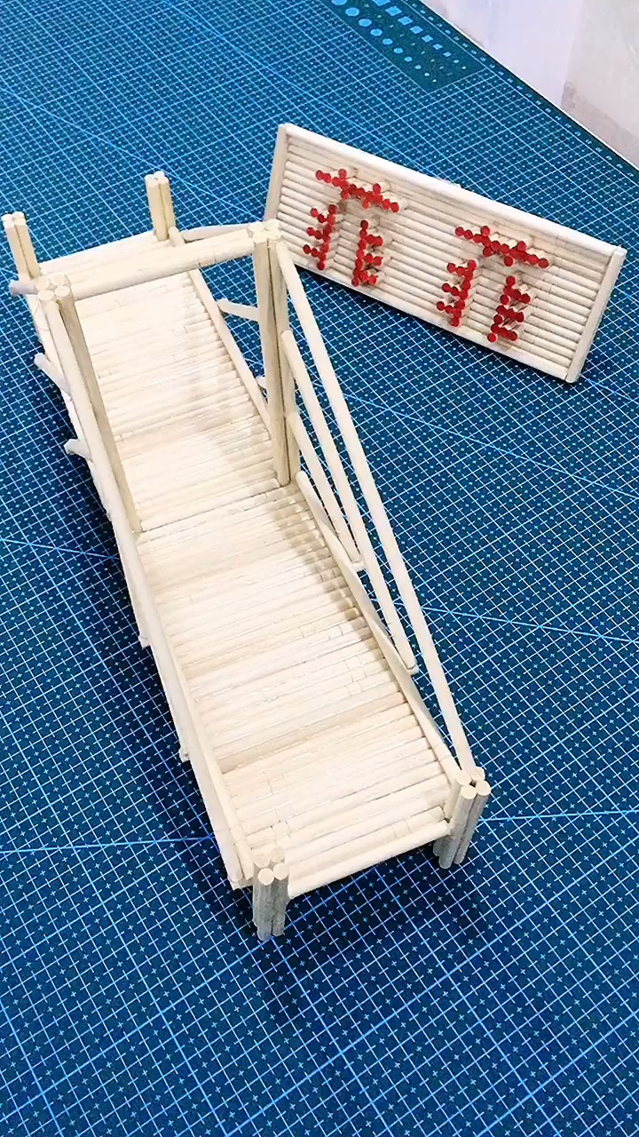 迷你版小桥 一次性筷子又火了-度小视