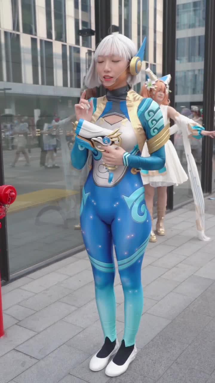 真人版守望先锋dva小姐姐