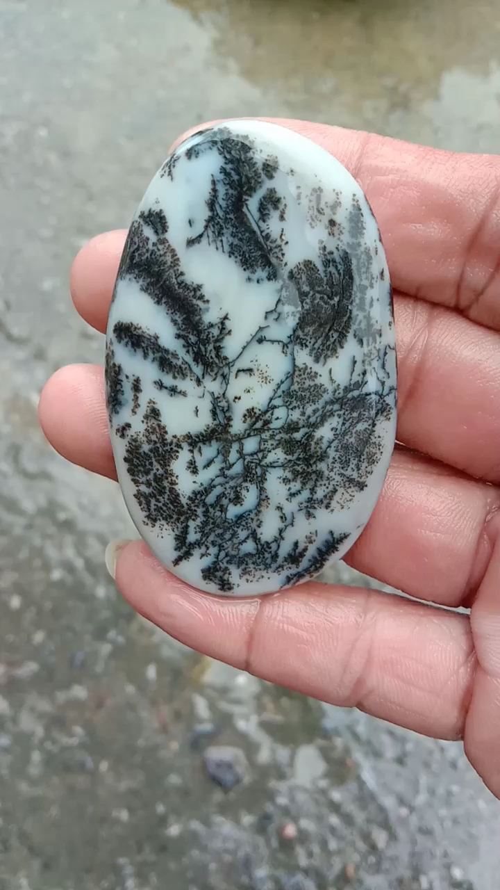 草花玉籽料手玩件