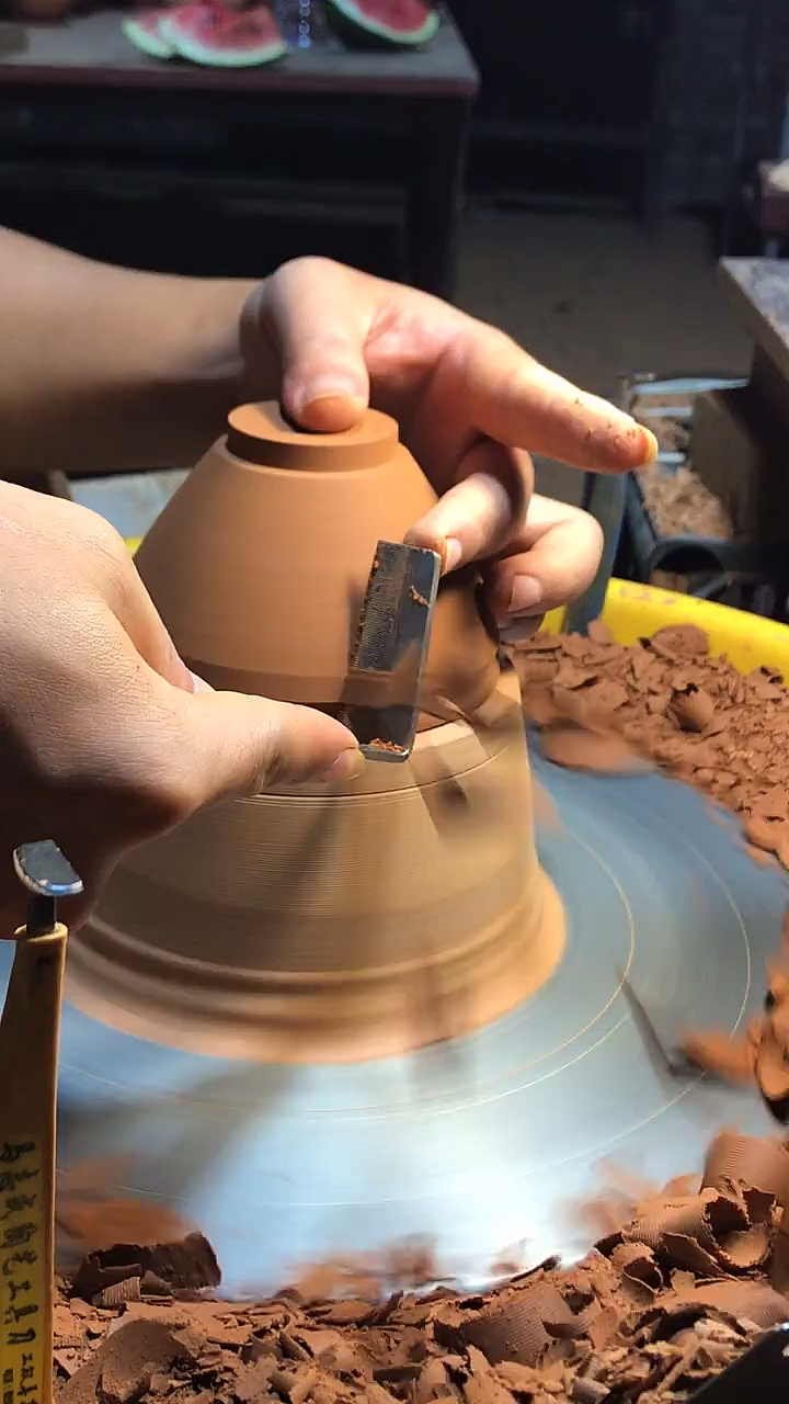 民间工艺#传统工艺建盏师傅修坯过程