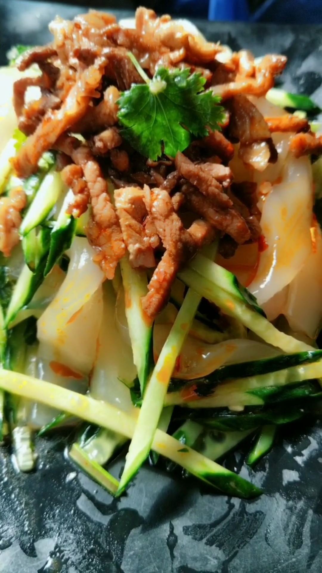 肉冒拉皮一道小凉菜,简单又好吃.-度小视