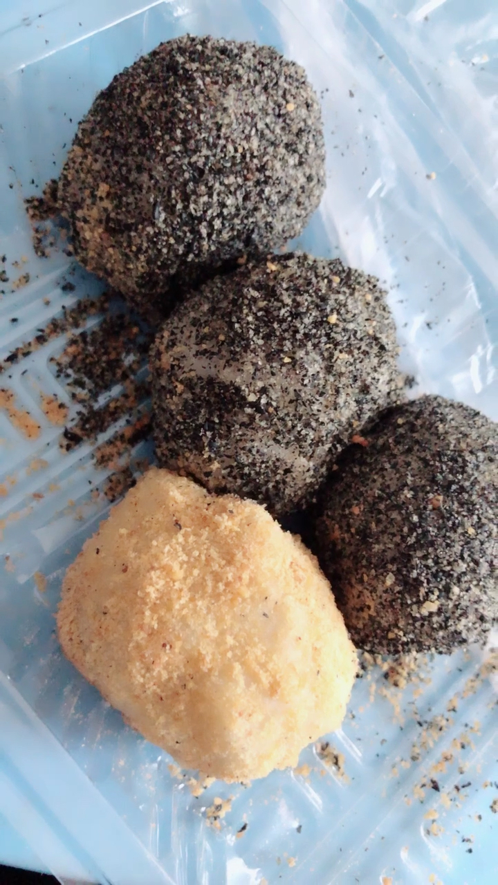 带麦坤吃麻麻小时候最爱吃的东西漳州麻糍,太好吃了