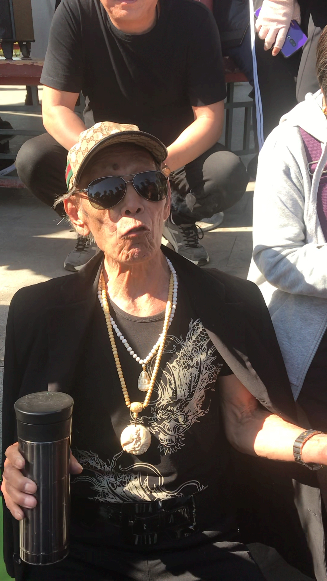 80岁网红张大爷