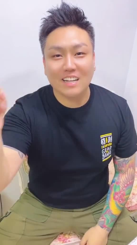 给祝谷励换个发型,帅吗五嫂(五道凯)