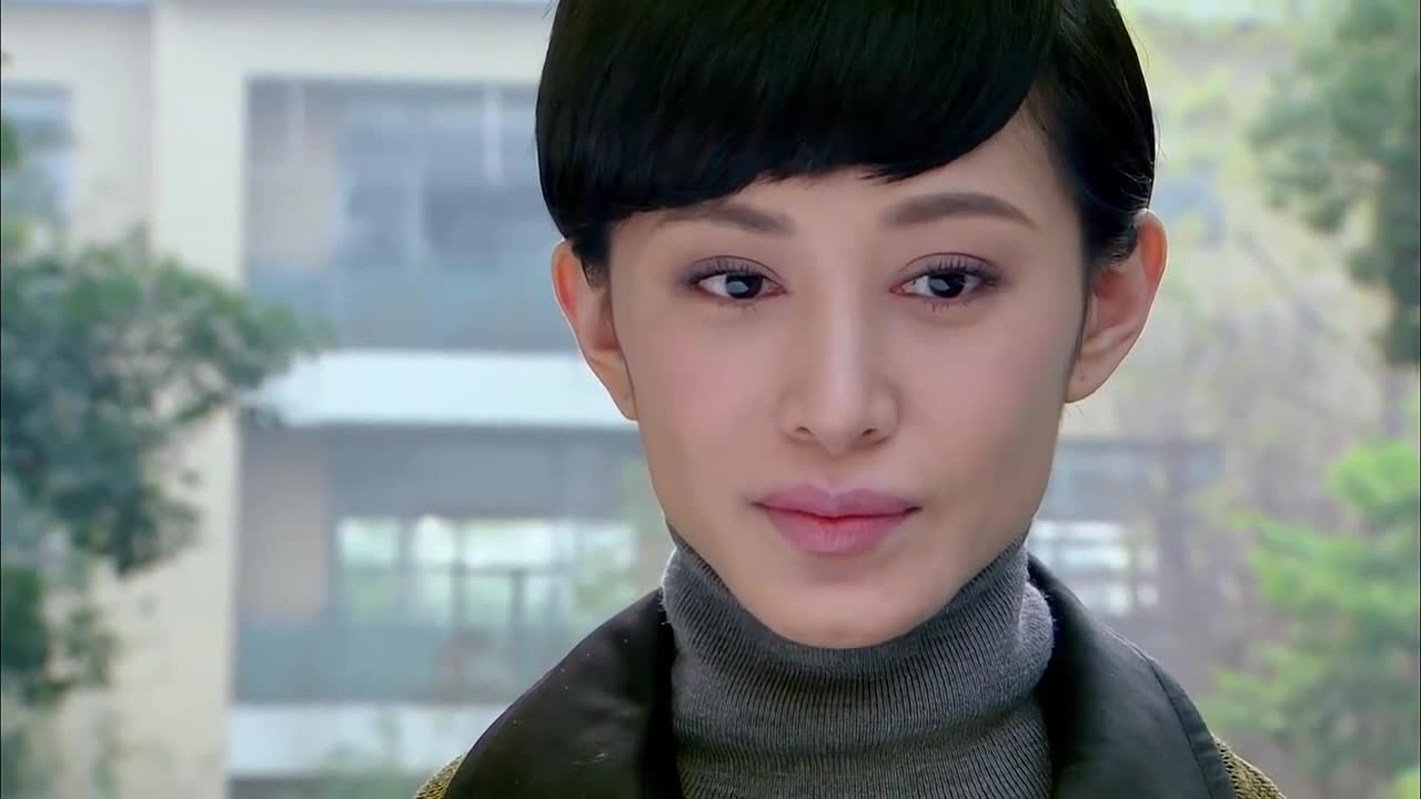 生死相依:小伙与女孩关系变好,妈咪看到很开心,还带小礼物