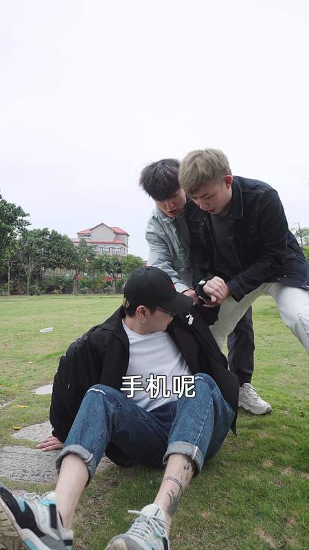 介都是嘛事啊