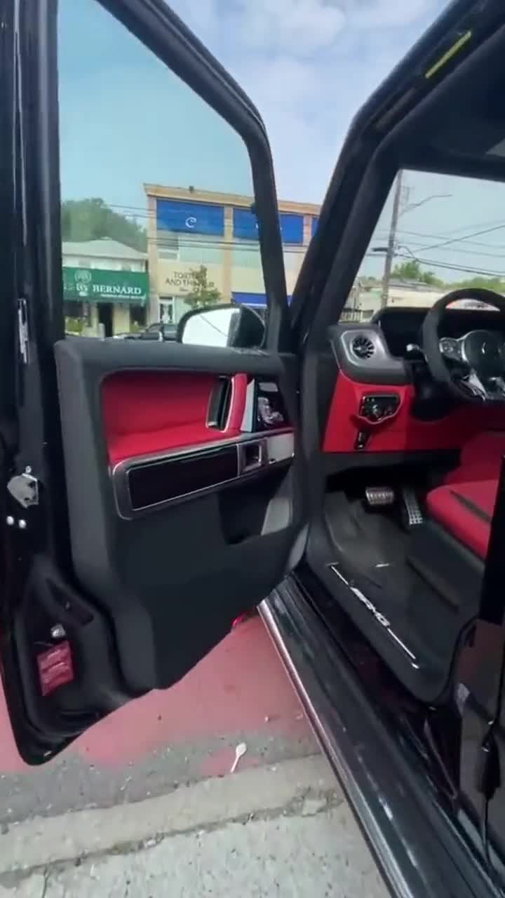 全新奔驰g63,打开它的车门后,才知道大g的霸气!