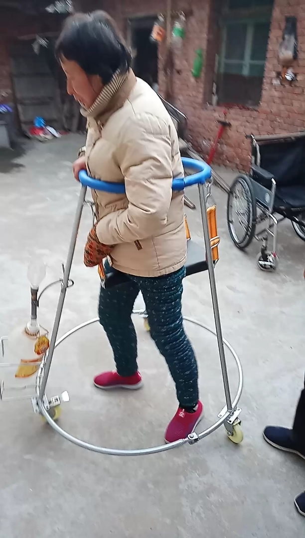 走起来,对于偏瘫人说是一种奢求,您还在等吗,告别在床上上大小便的的