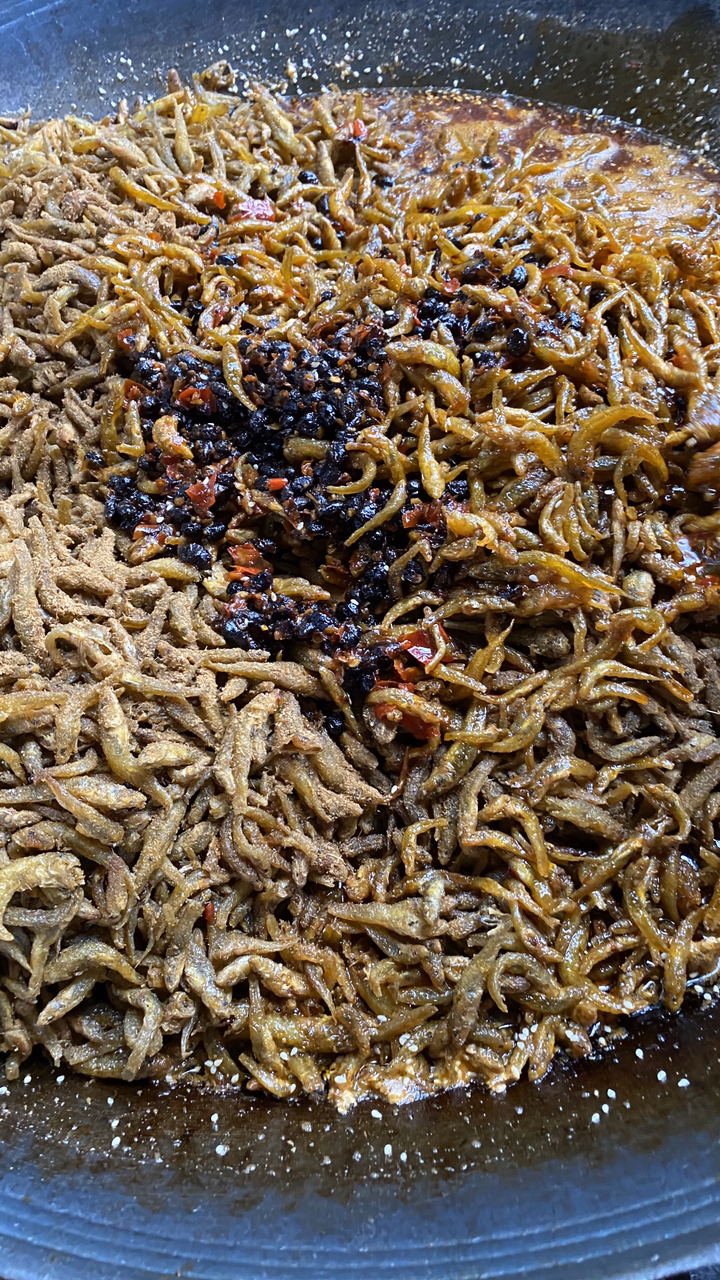 自制美食香辣木头鱼##白小木 香辣木头鱼成功出锅外焦里嫩超级好诚侣