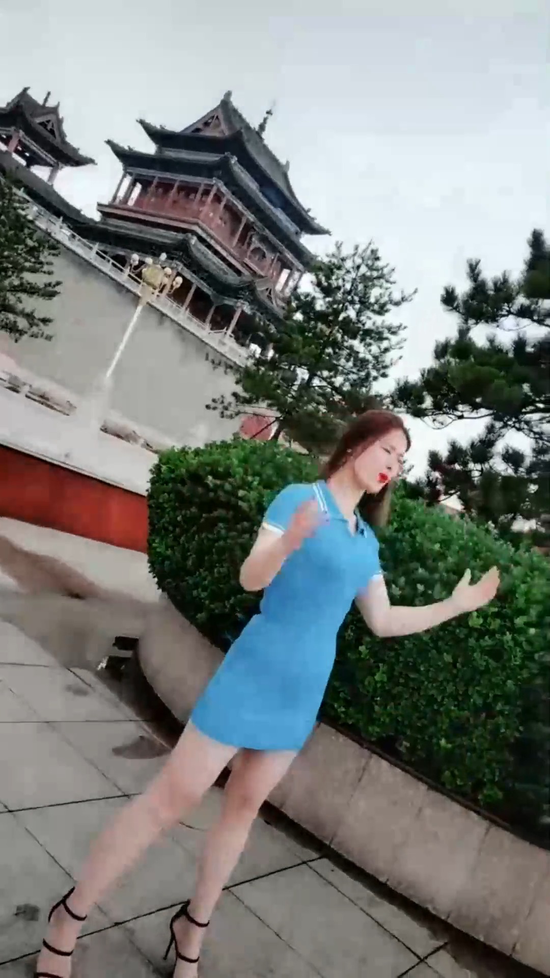 娱乐#从大姐的歌声中,就能感觉到她是一个很豪爽的女人