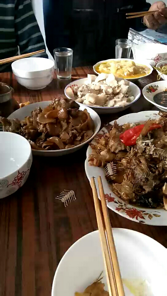 农村大餐有食欲的一起啊