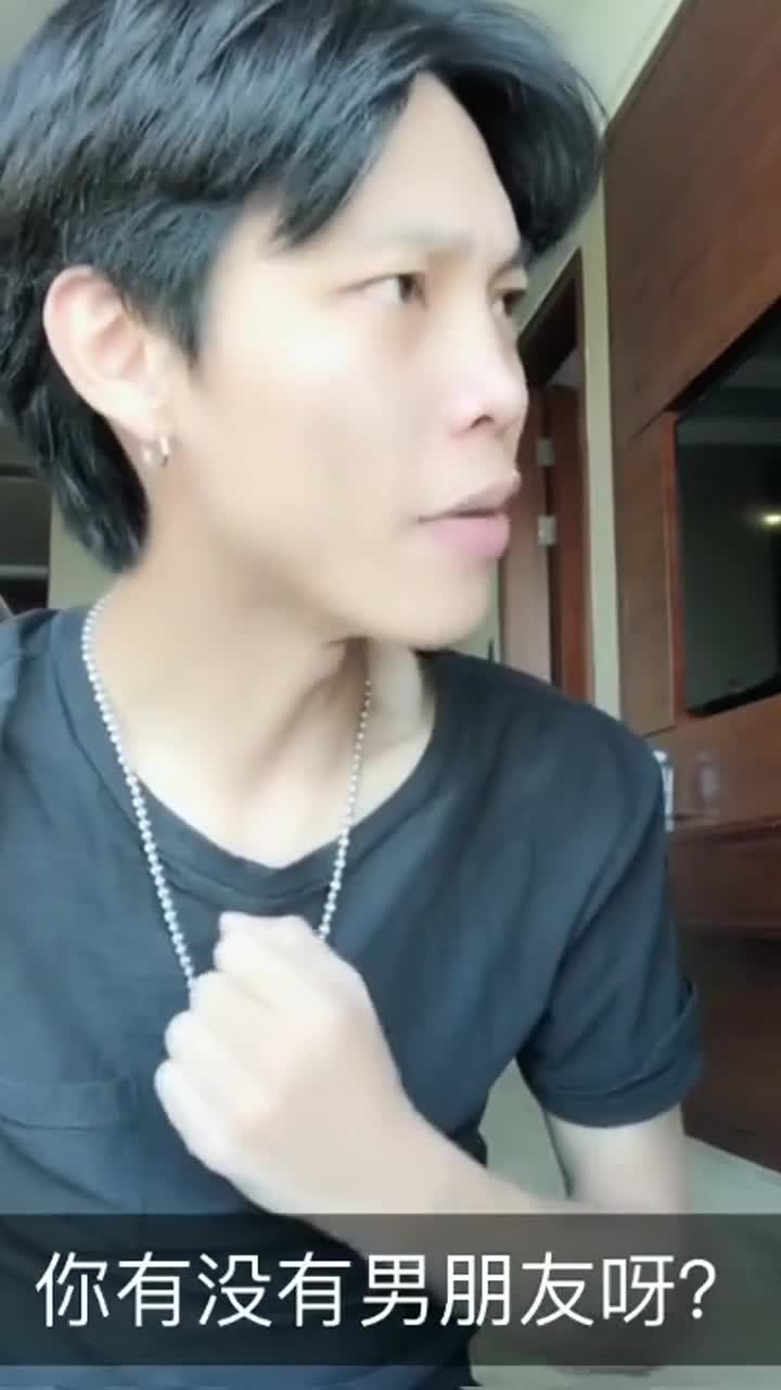 广东雨神一个人也能自嗨,在下佩服,雨神太有才了!