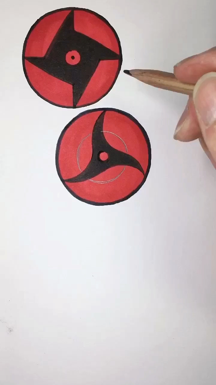 我要上热门徒手画圆宇智波鼬写轮眼