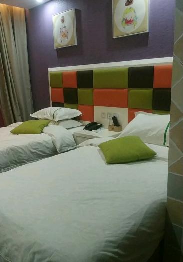 平舆哪有酒店宾馆找服务特色美女叫茶地方微69441016找服务