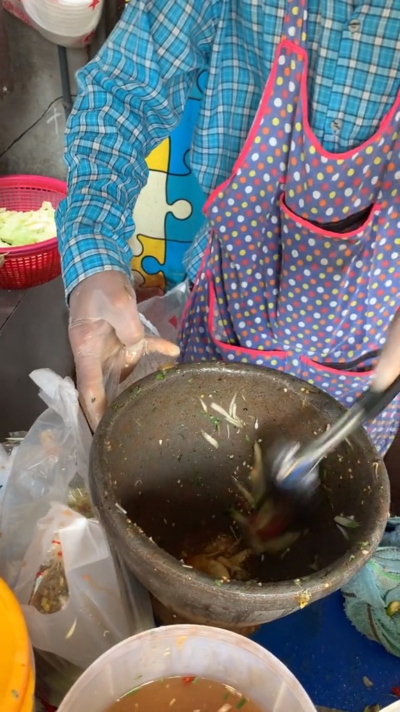 泰国美食千千万凉拌宋丹绝对是一绝这一次给大家带来的是凉拌黄瓜