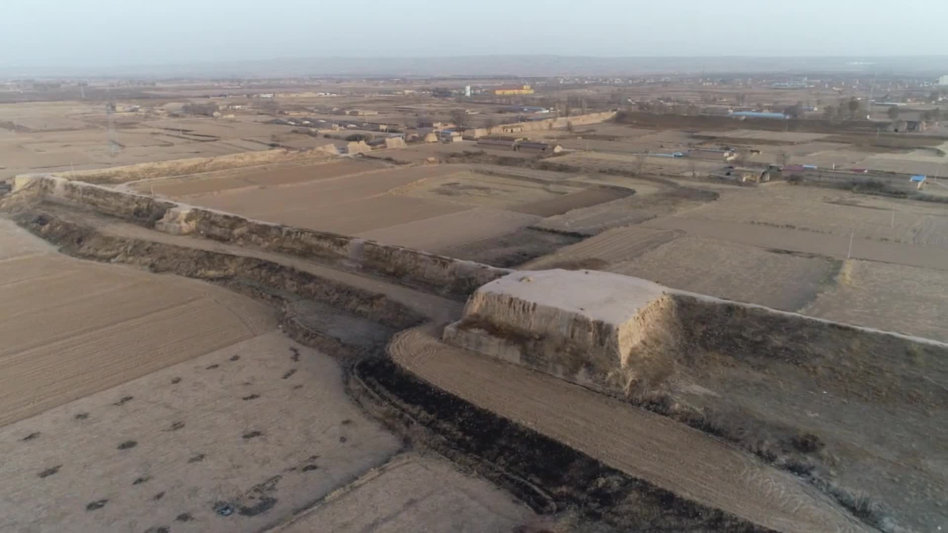 榆林市定边县:航拍明长城砖井堡遗址