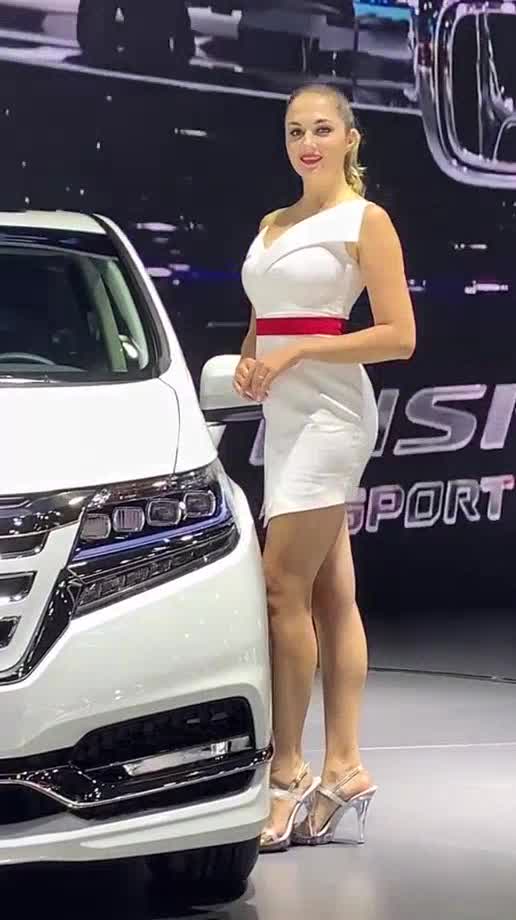 这才是真正的双s曲线身材,外模的身材普遍都好于内膜#2019成都国际