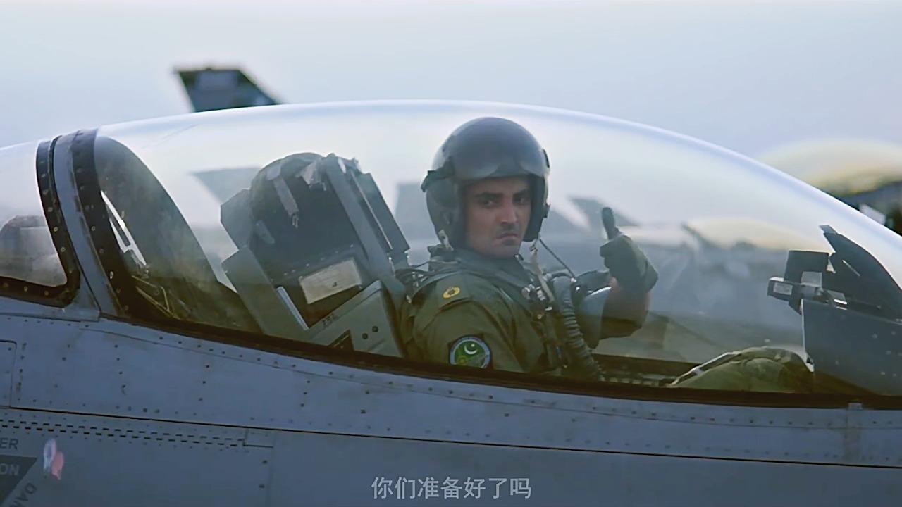 枭龙战机#中巴建交:情比金坚,有国才有家,巴铁电影,好评如潮,枭龙
