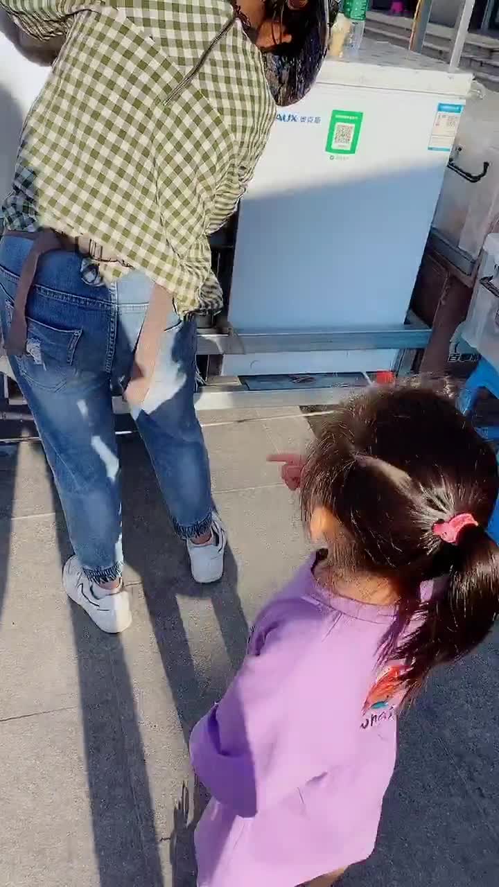 农村宝妈沙宝宝发了一个短视频,你尽管点开,不好看算我输!-度小视