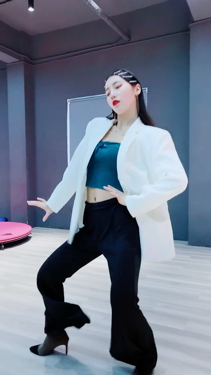 我跳舞时最快乐#全网最火扭胯舞