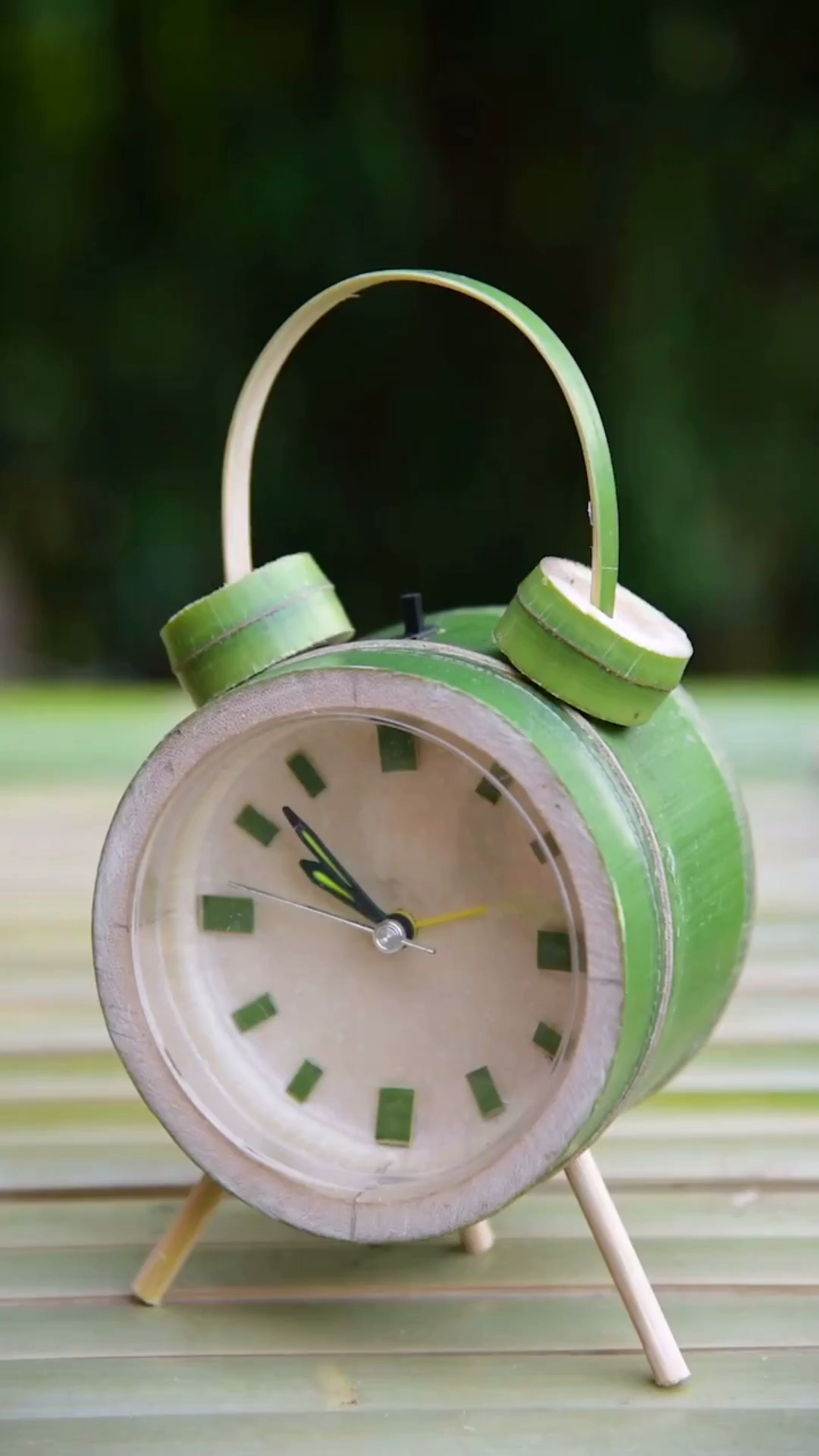 手工闹钟,第一部分,喜欢关注双击,点击主页查看更多好玩的手工作品哦!