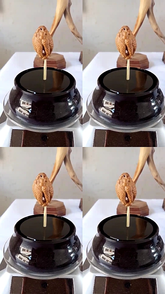 你有我好看吗#橄榄核雕刻佛手瓜