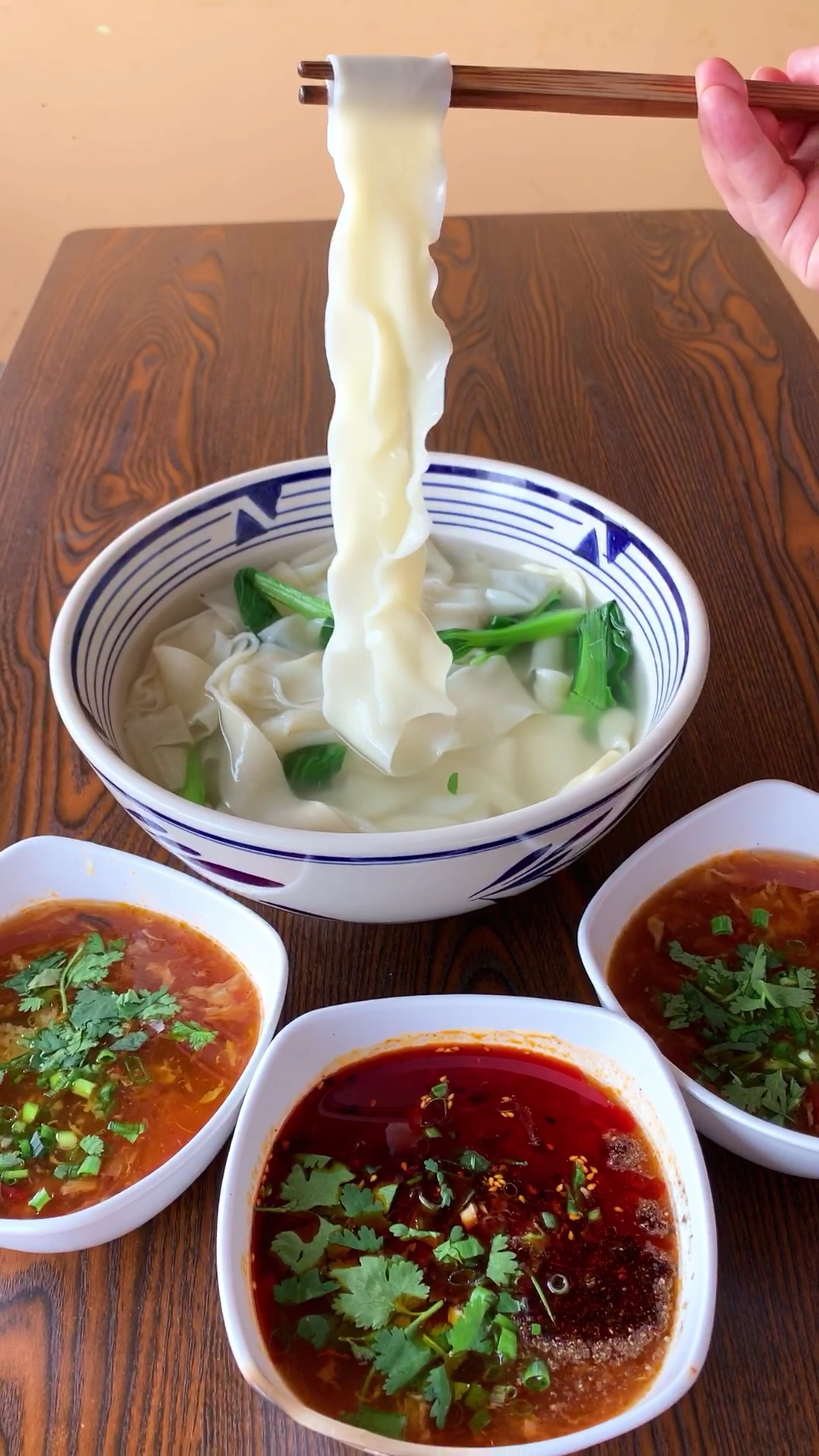 大名鼎鼎的陕西杨凌蘸水面,老陕的最爱,我一口气能吃八碗