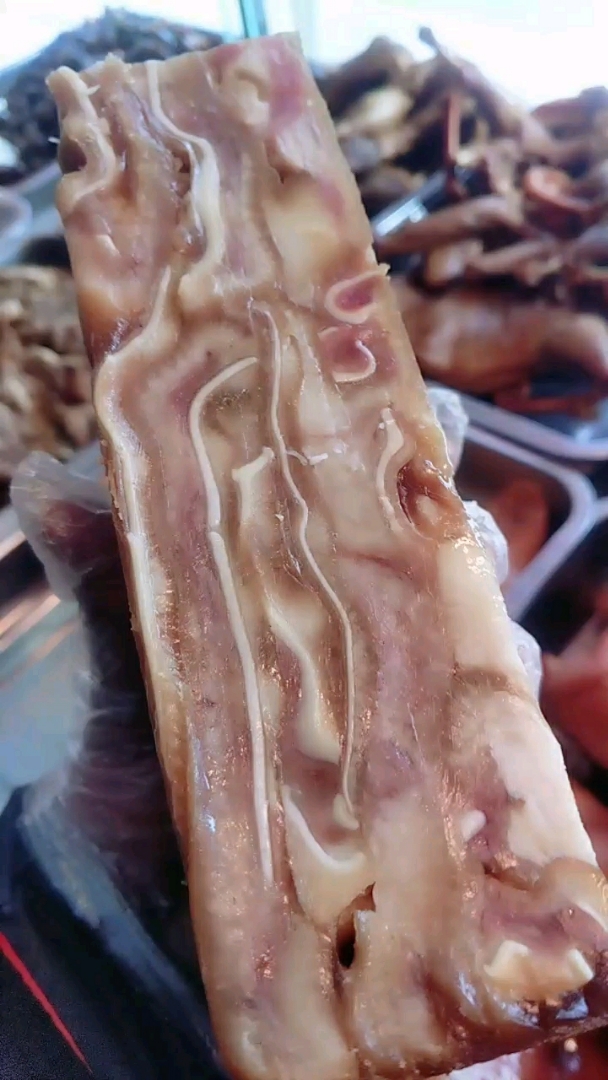 舌尖上的旅行#层层脆是用猪耳朵做的,本店的新品