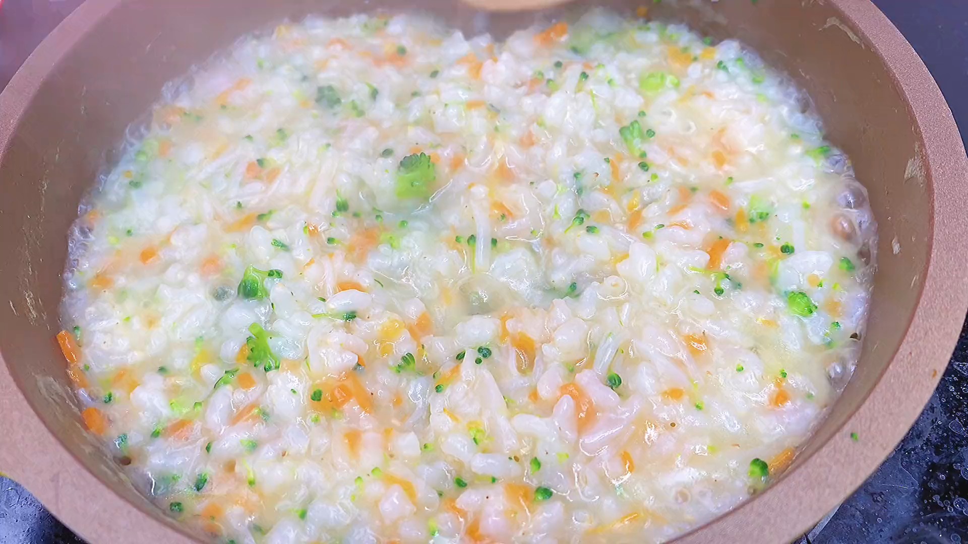 宝宝辅食#胚芽米时蔬粥,适合八个月以上的宝宝