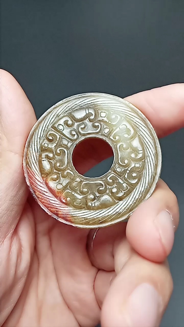 高古和田玉云龙纹玉壁,全品无瑕疵