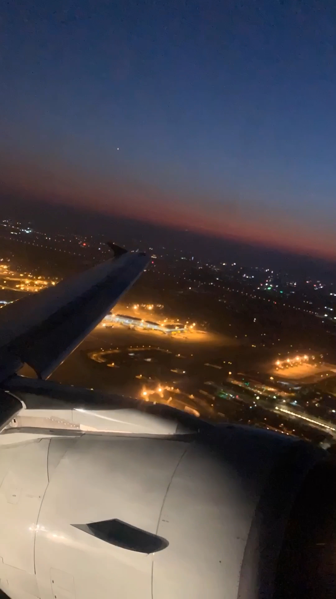 旅游进行时#飞机上空的夜景.