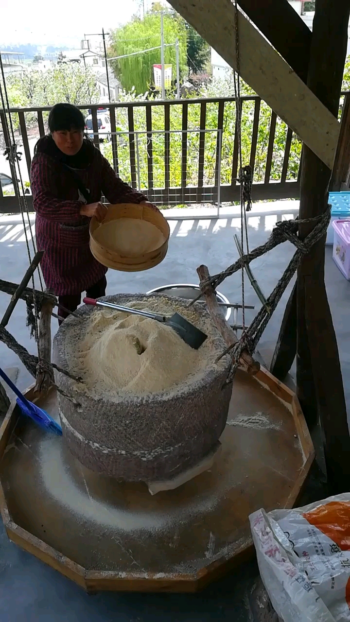 正宗的石磨面,有喜欢的给个赞吧