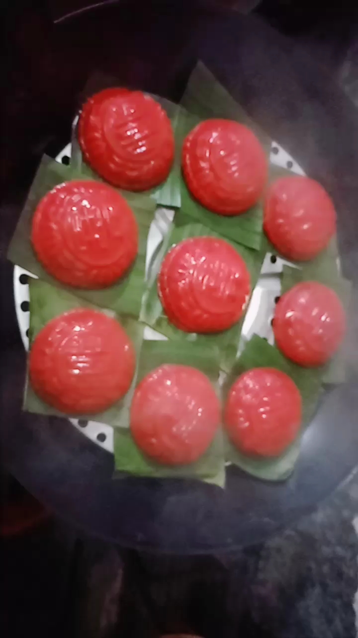 昨天做的馅儿可以做红团啦