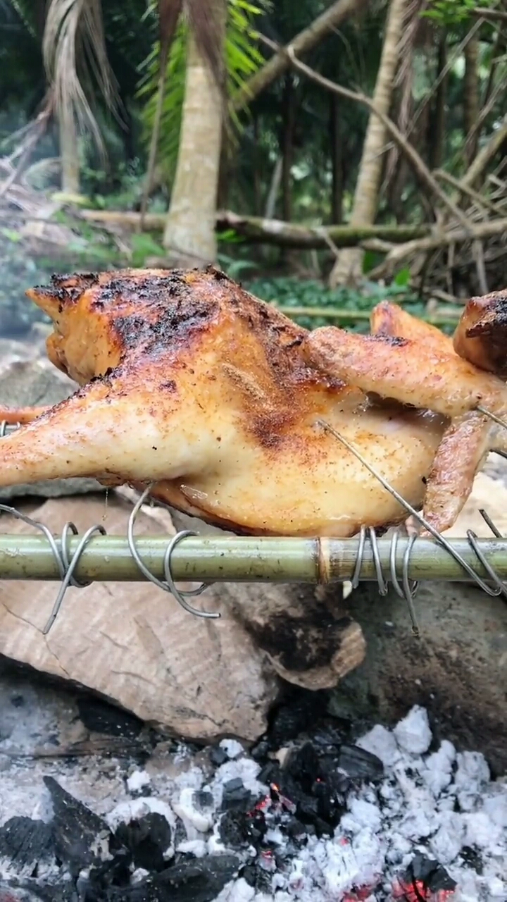 野外烤鸡,有没有被馋到.