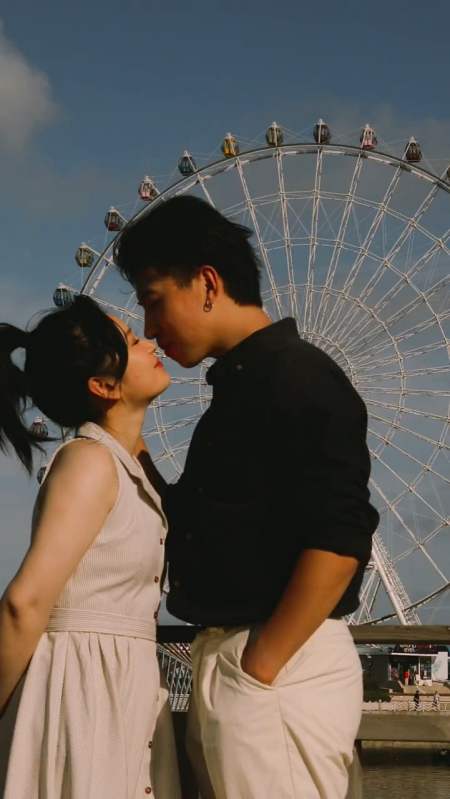 如果不能好好说话那就掐着脖子亲