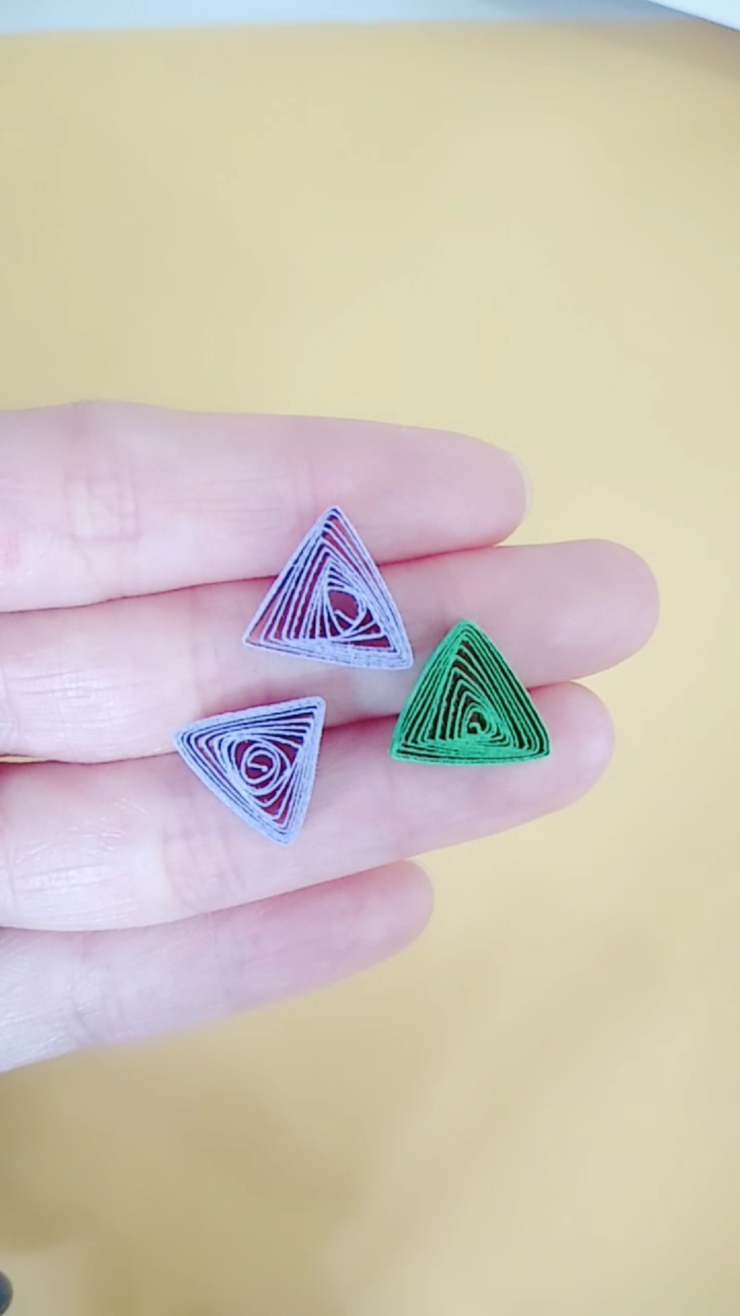 我的衍纸日记#衍纸基本部件的制作――三角卷-度小视