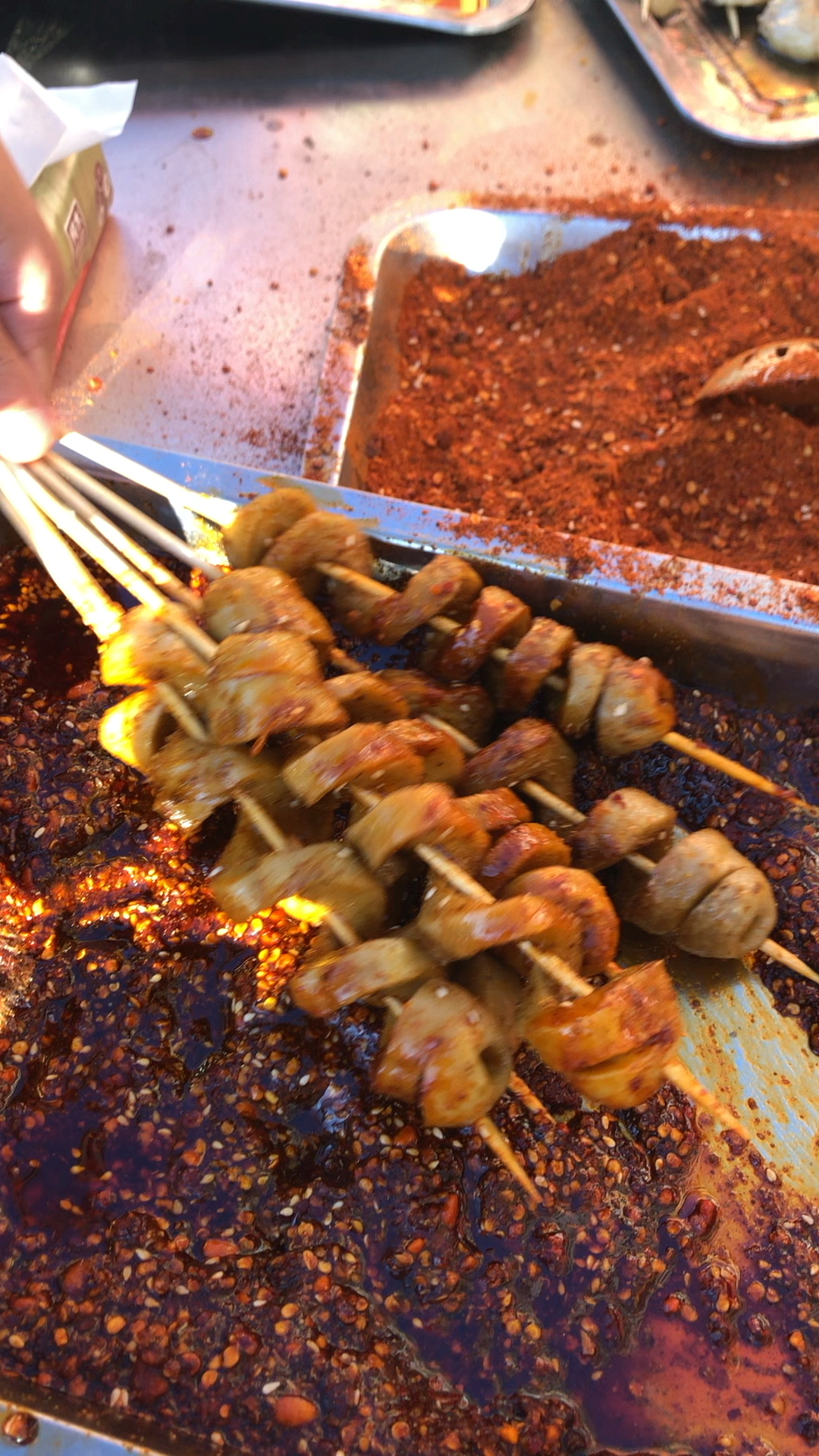 美食#烤面筋是我觉得在街边遇到就一定会买的东西了,你们喜欢吃吗?