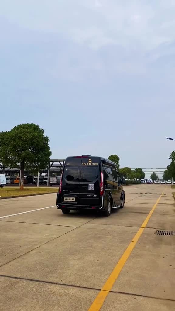 江铃新全顺商旅—黑骑士房车