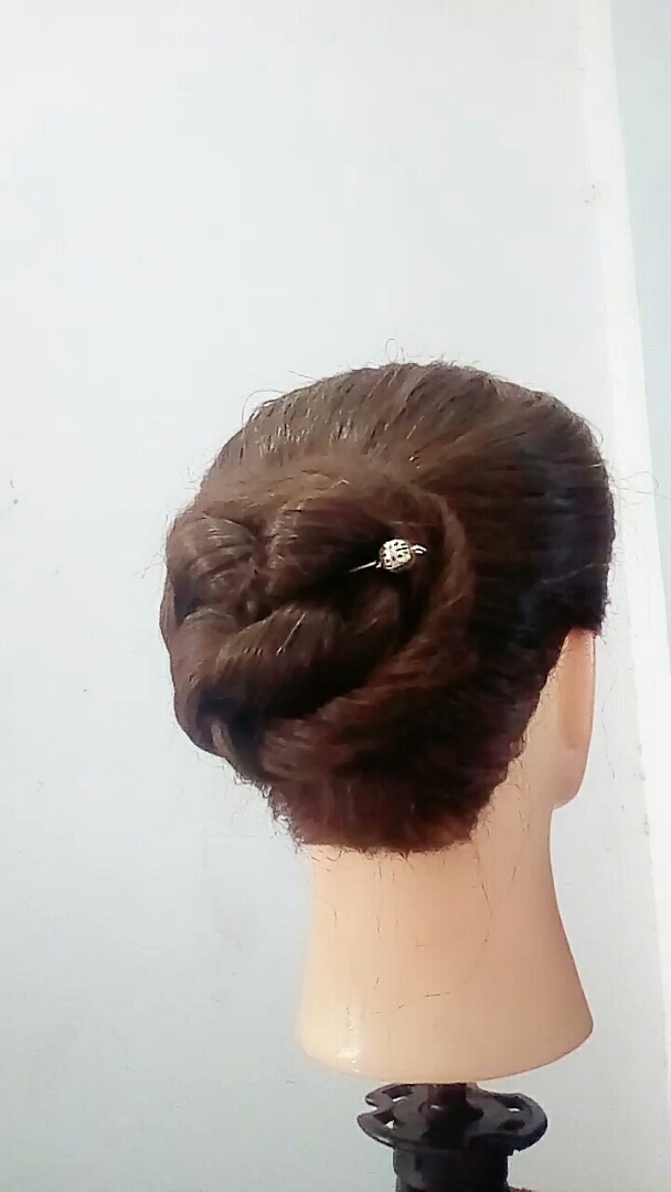 颜值大pk#用发簪挽出优雅的发髻