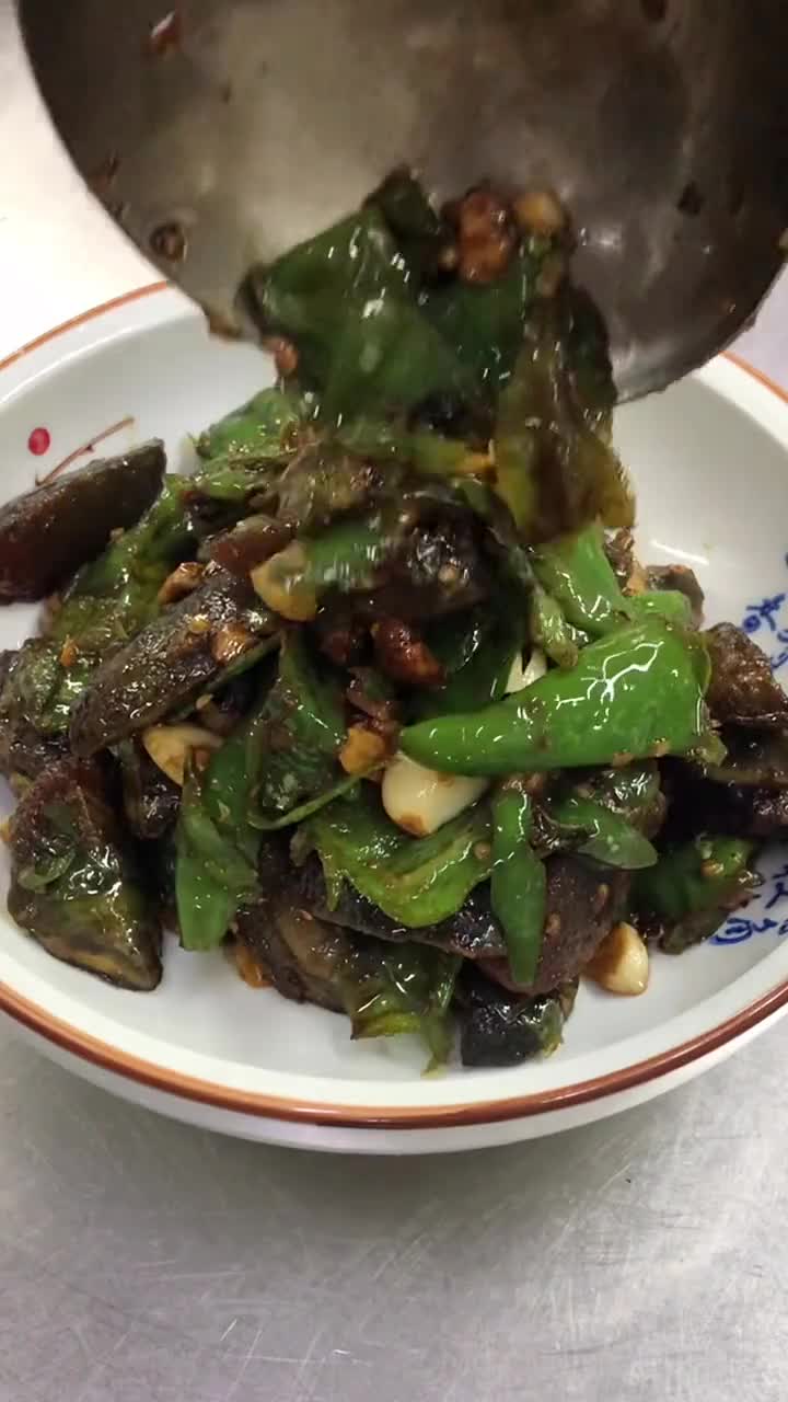 湖南菜辣椒炒皮蛋图片
