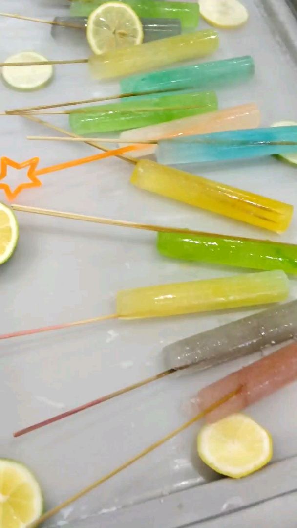 七彩手摇冰棍,夏天解暑少不了