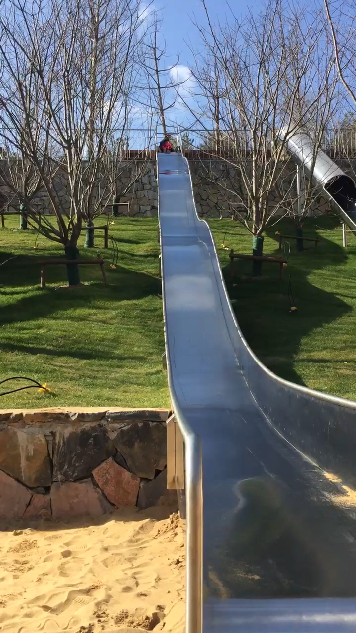 湿地公园滑滑梯