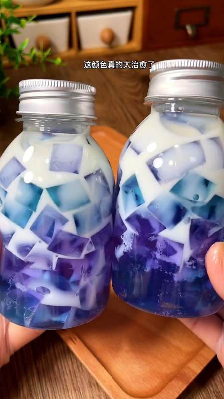 夏日高颜值饮品星空奶冻,做法简单,在家就能做,冰凉爽口,巨好喝,夏日