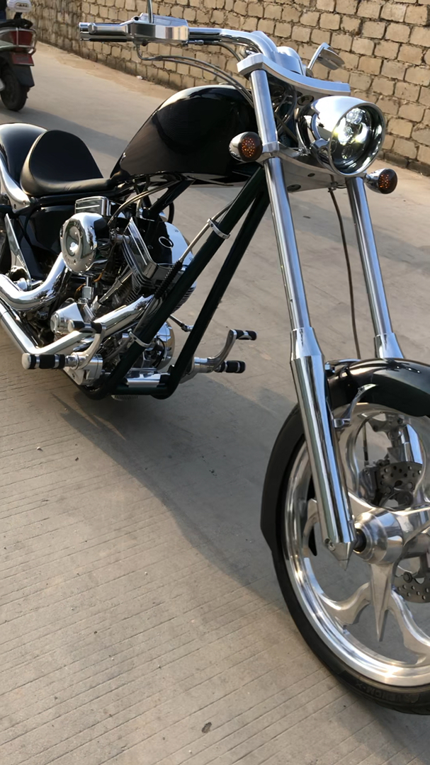 哈雷定制美食巡航.06年 美国定制大狗k9 117立方 1900c 300后胎