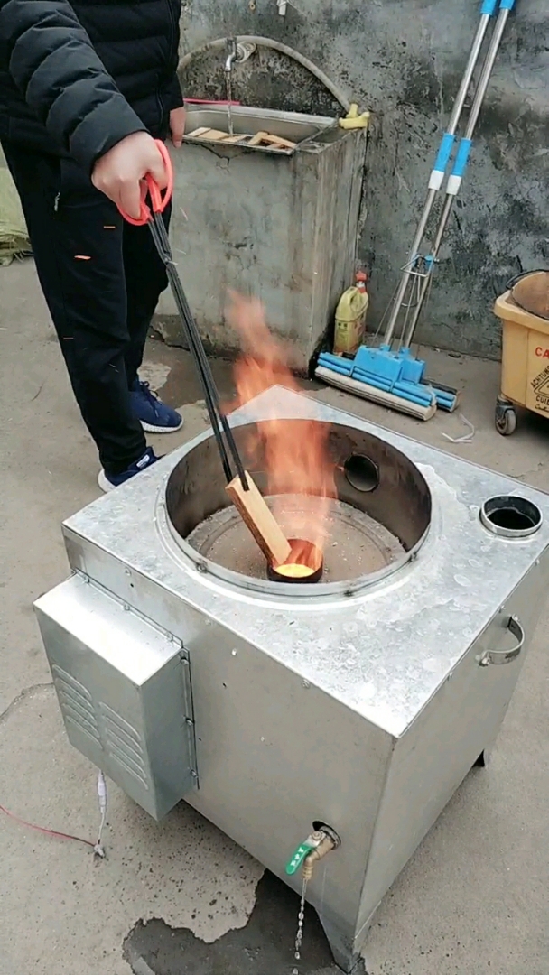 可以烧湿柴火的炉子柴火越湿火越旺