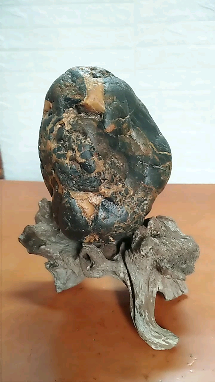 汀冮河石水冲铁包金原石