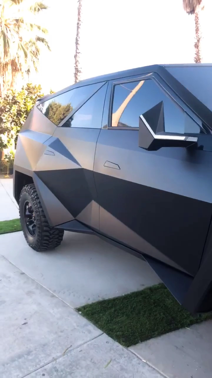 欣赏下价值1200万的karlmann king.