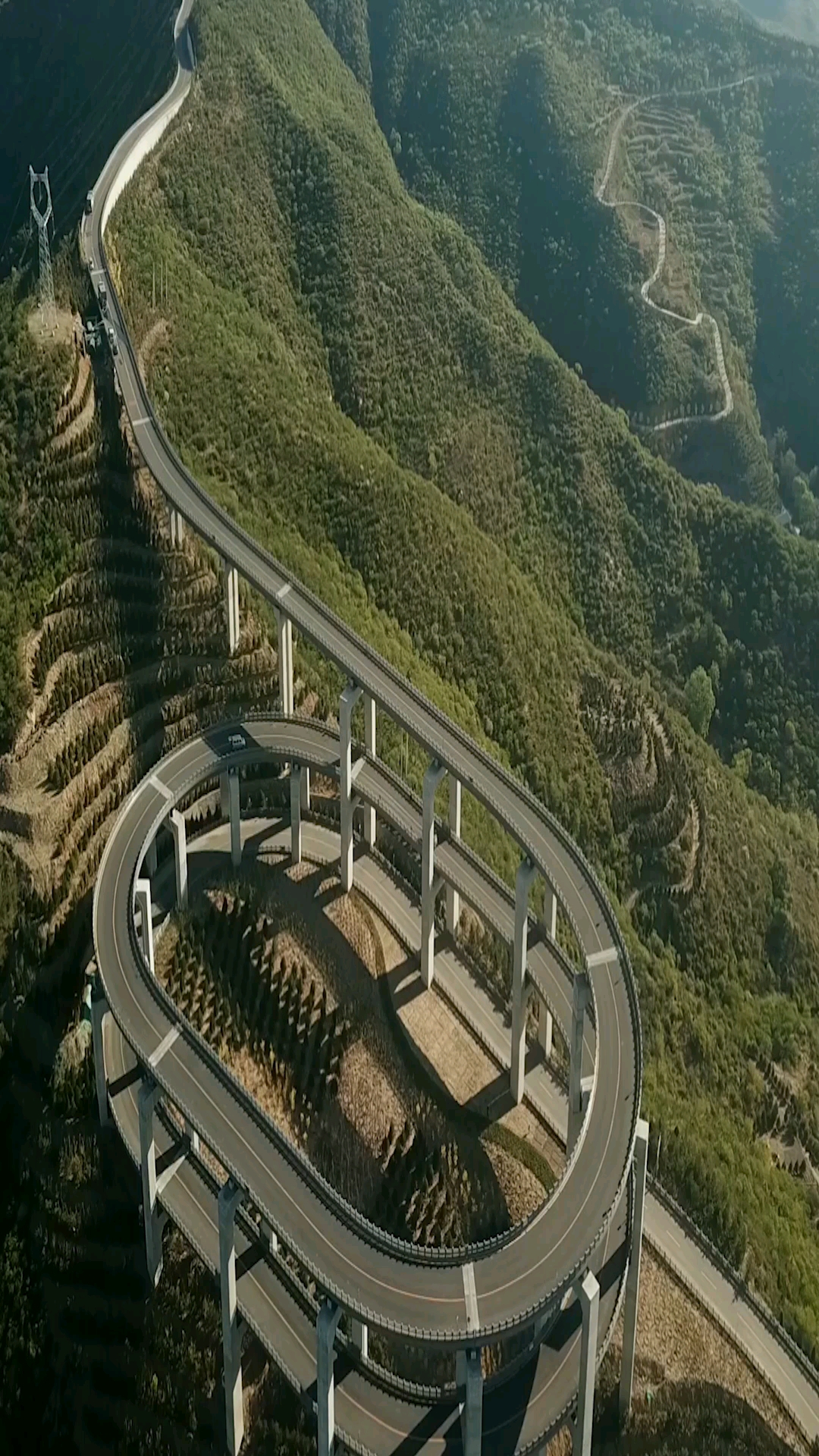 被称之为山西最疯狂的路 ,太原天龙山盘龙路